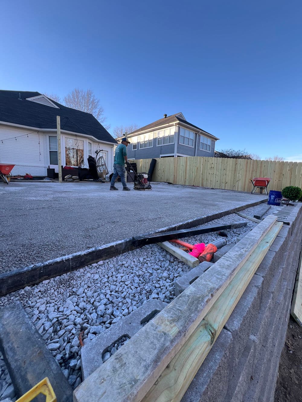 Gallery photos for Retaining Wall & Backyard Putting Green – Harbor Town: Image #7