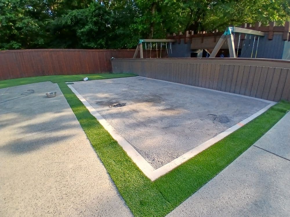 Gallery photos for Enhance Your Backyard with a Poolside Putting Green: Image #2