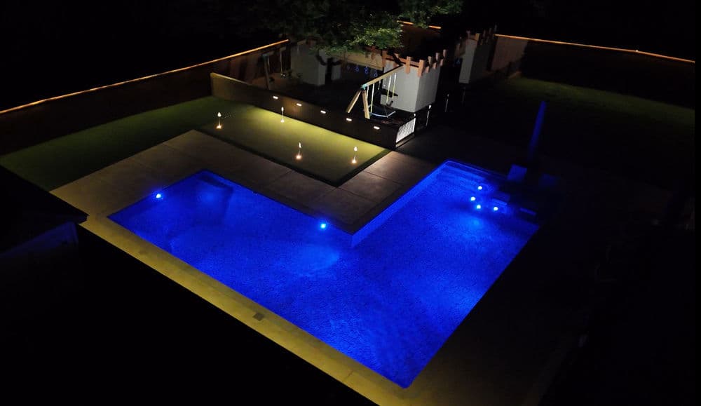 Gallery photos for Enhance Your Backyard with a Poolside Putting Green: Image #5